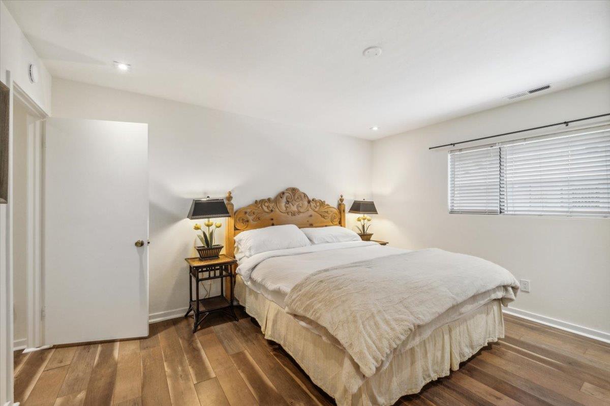 9500 Center Street 1