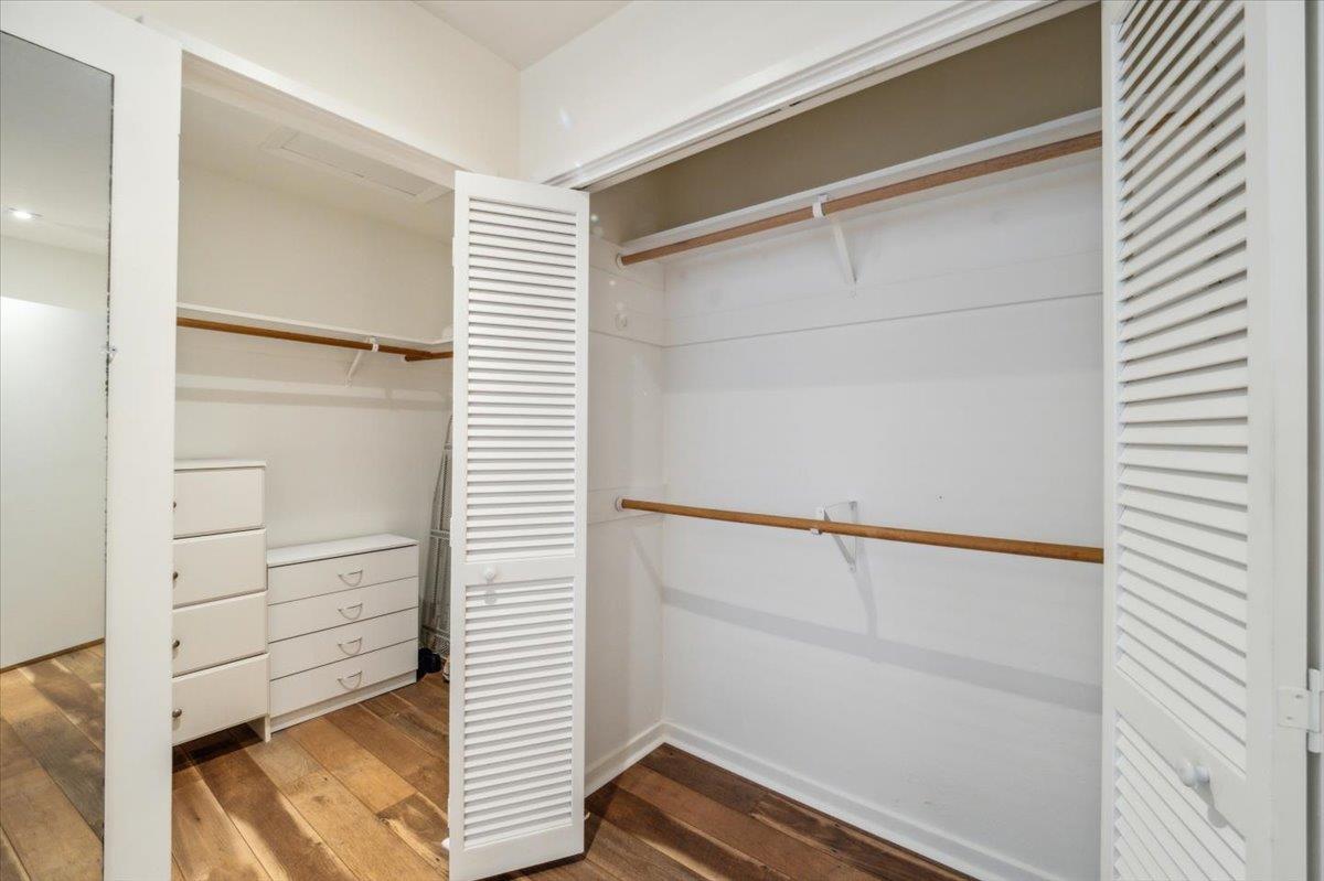 9500 Center Street 1