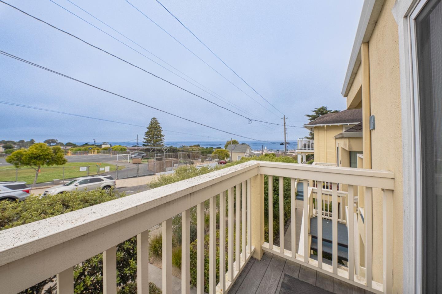 585 Laine Street 10