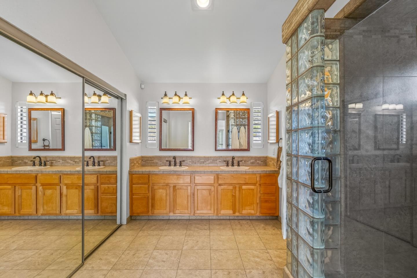 225 San Benancio Road