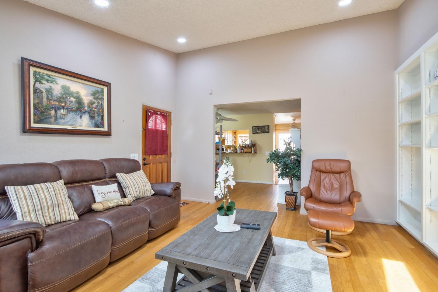 373 Mainsail Road