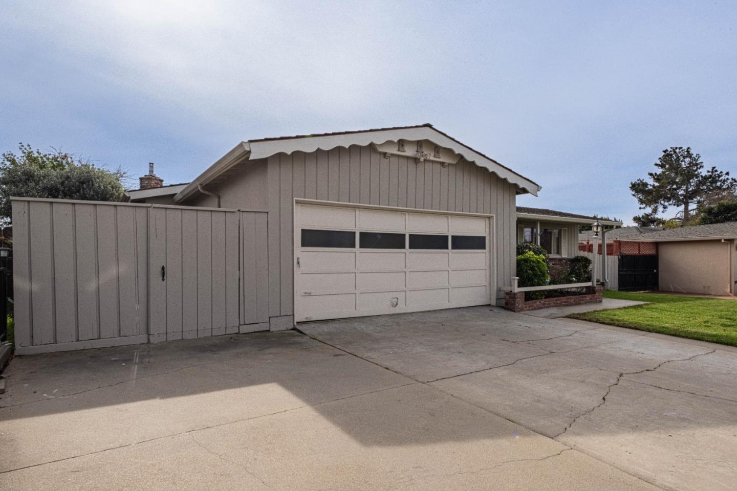 24 Saint Francis Way