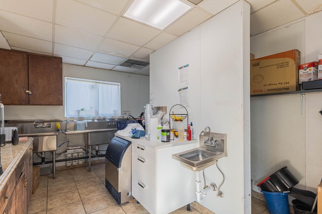 109 East Alisal Street