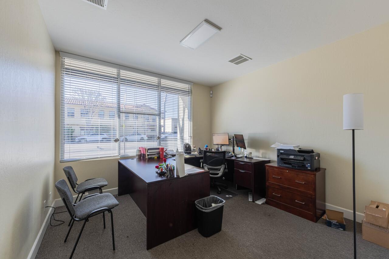 109 East Alisal Street