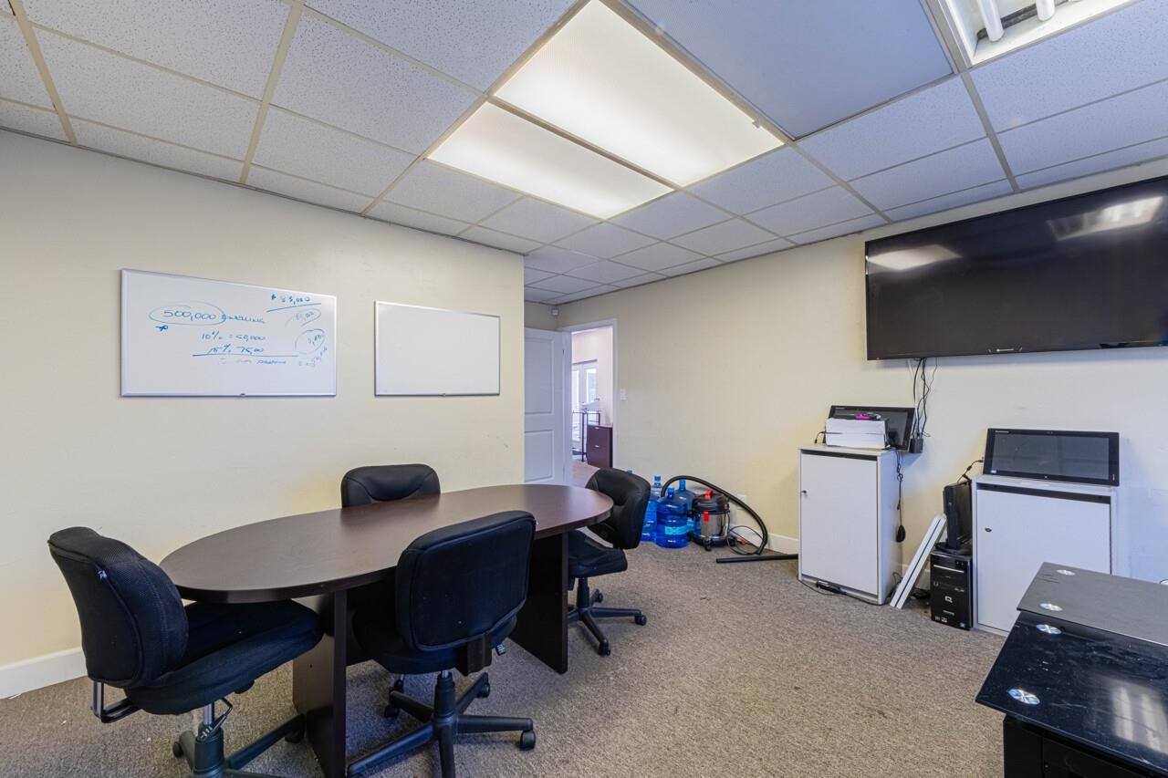 109 East Alisal Street