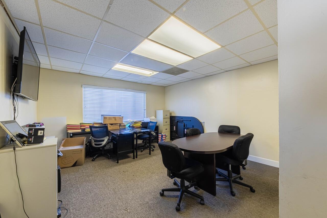 109 East Alisal Street