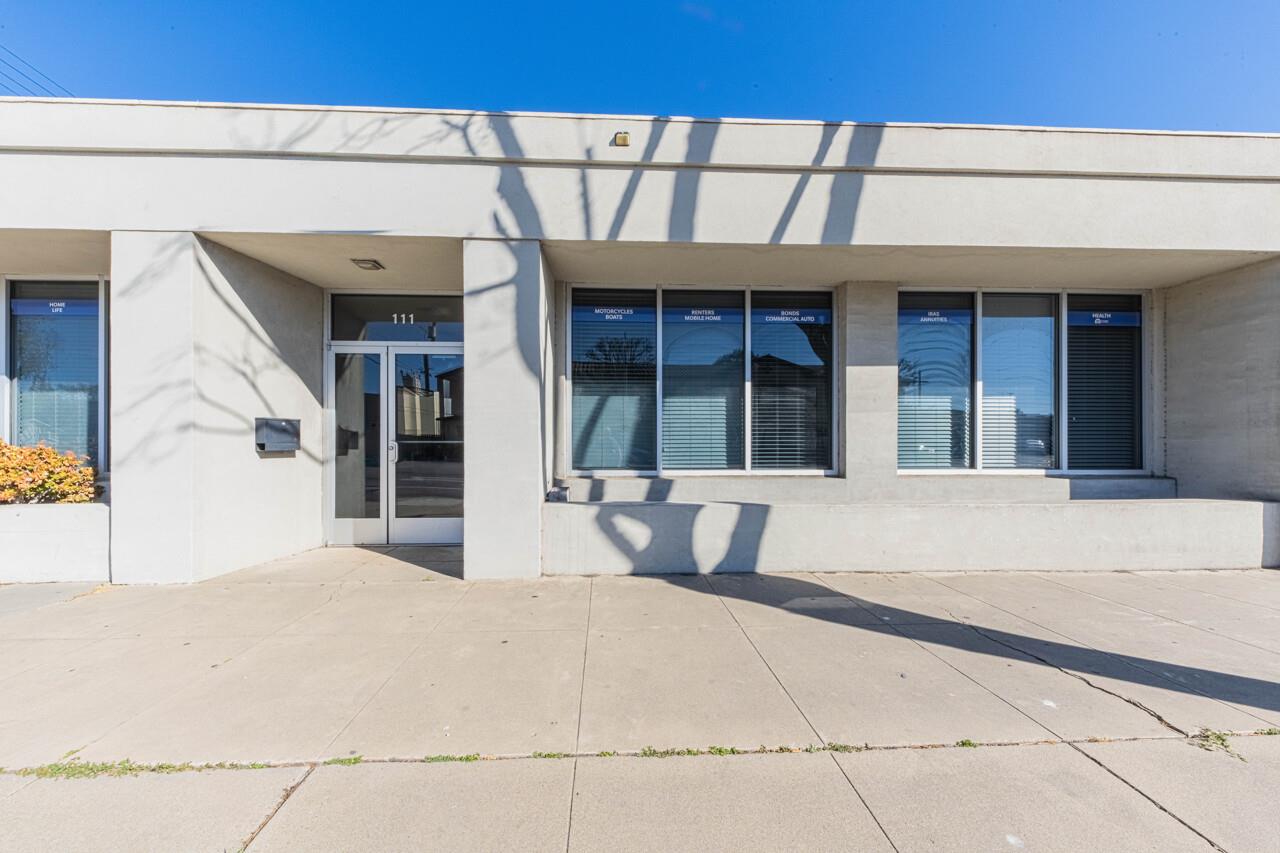 109 East Alisal Street