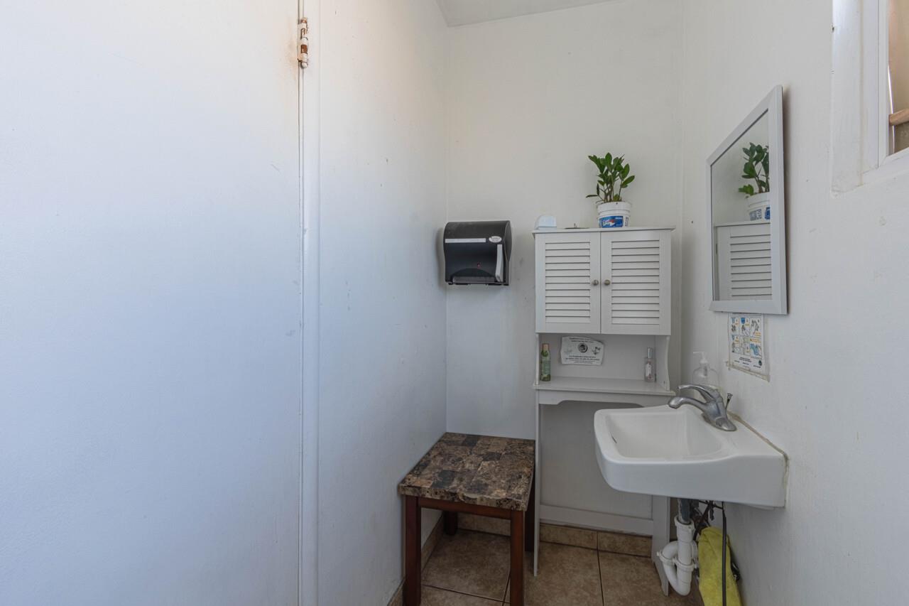 109 East Alisal Street