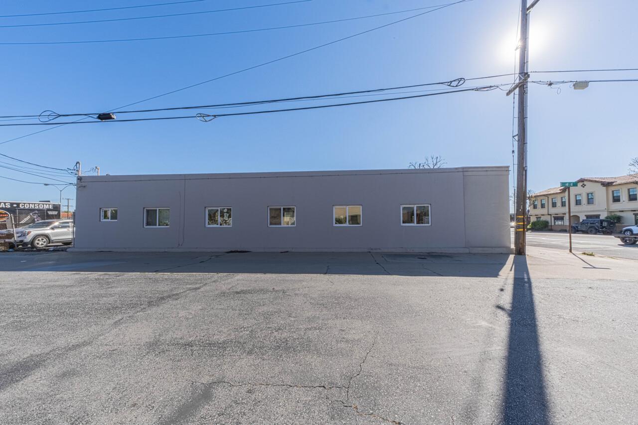 109 East Alisal Street