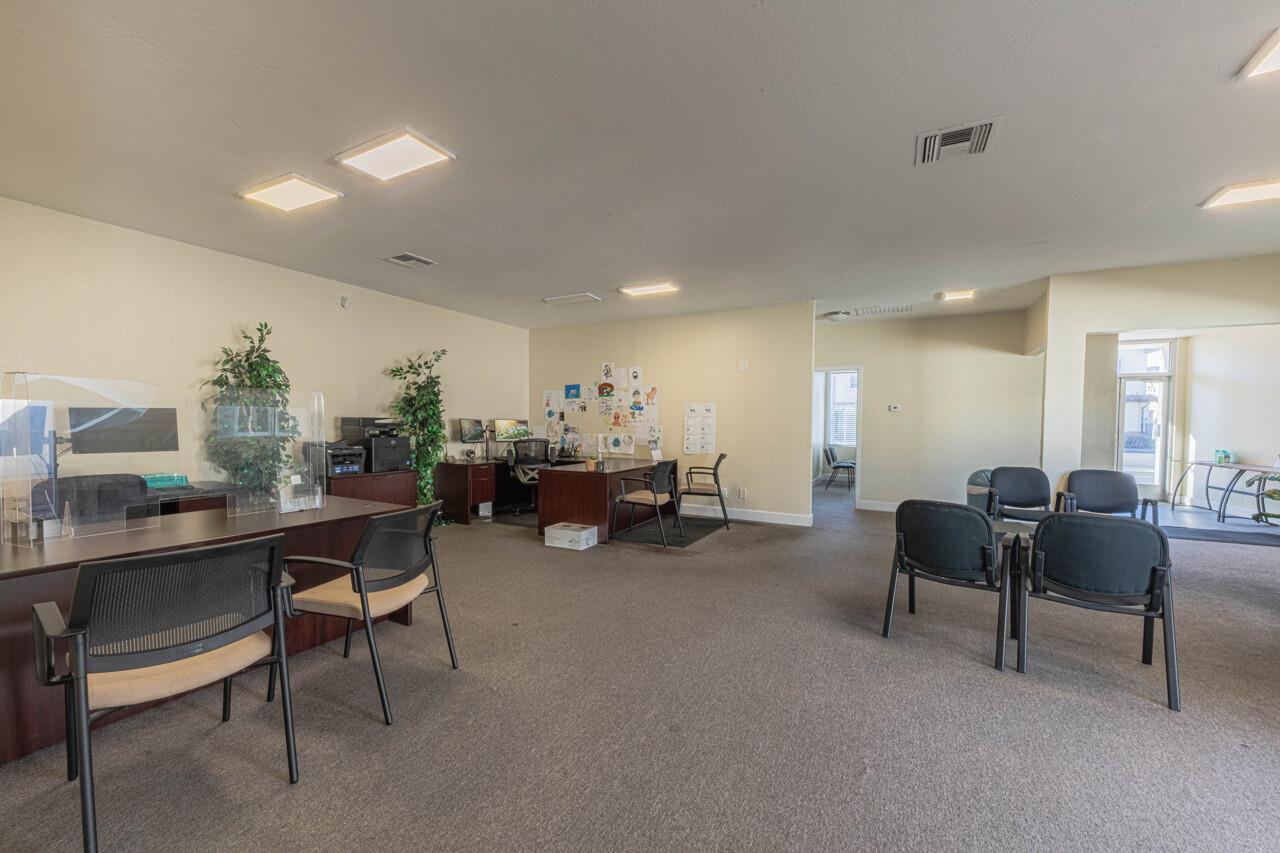 109 East Alisal Street