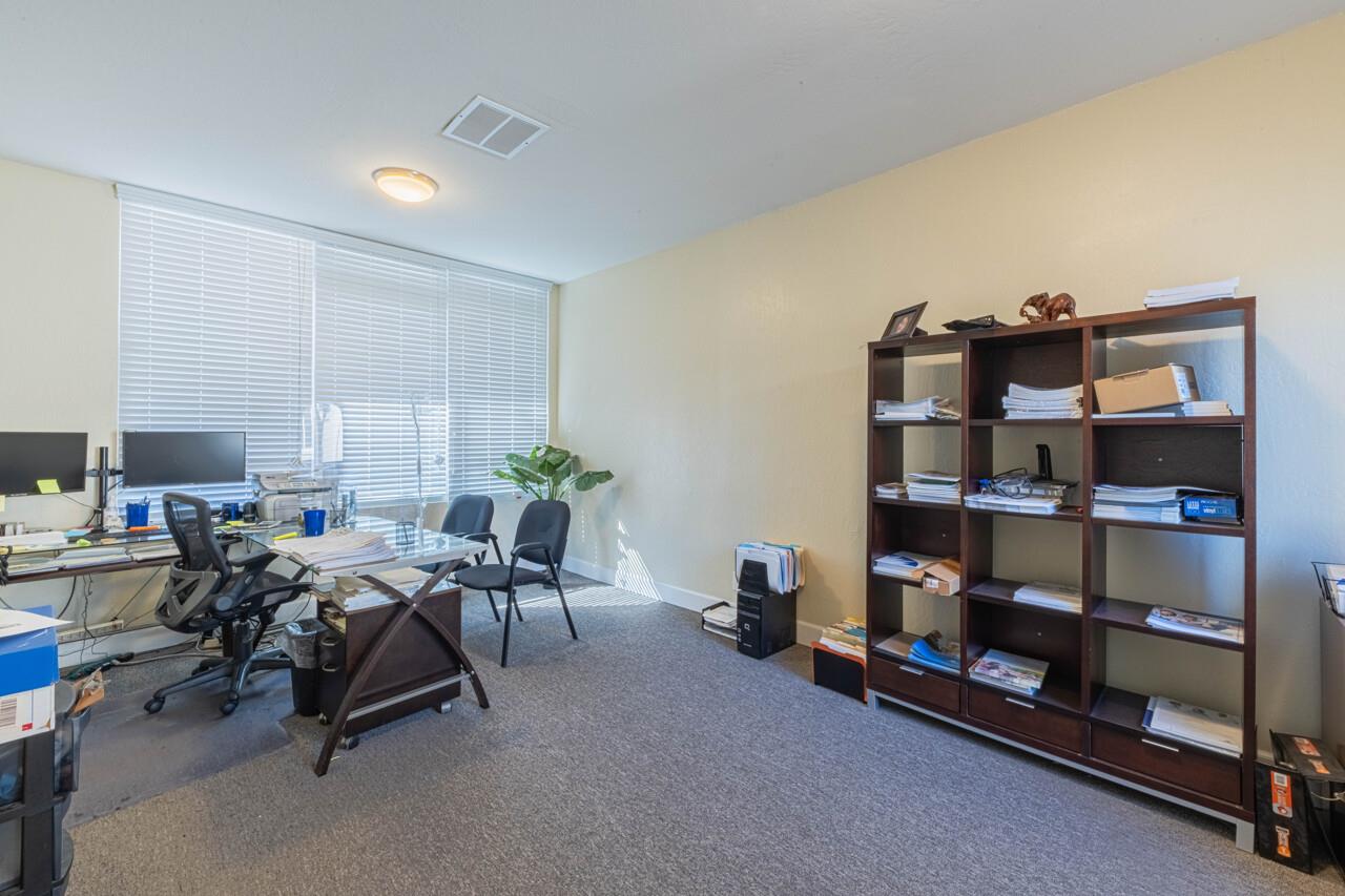 109 East Alisal Street