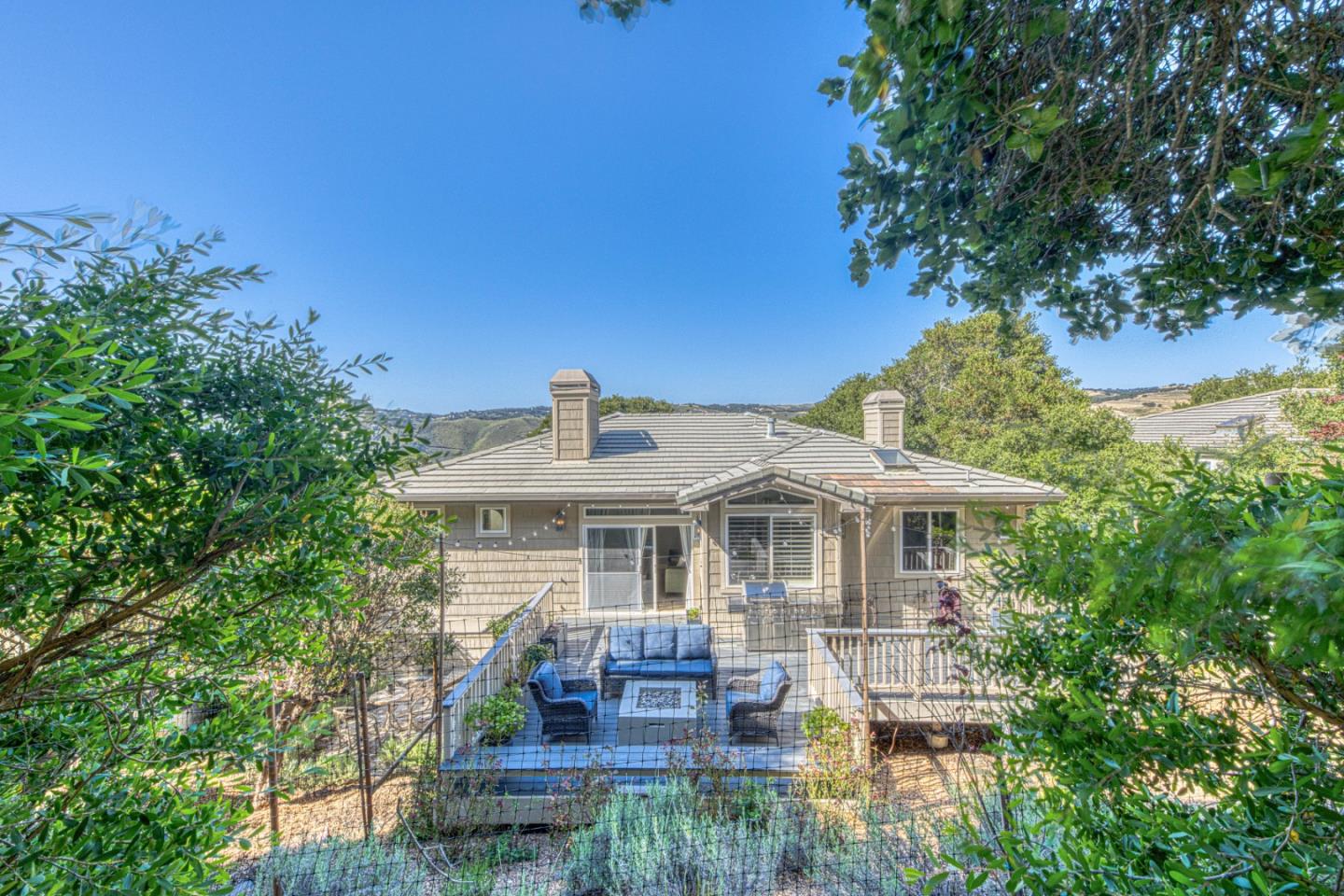 10618 Hillside Lane