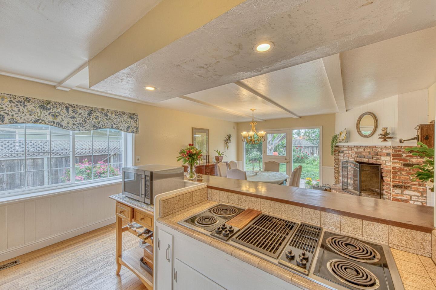 222 Encinada Drive