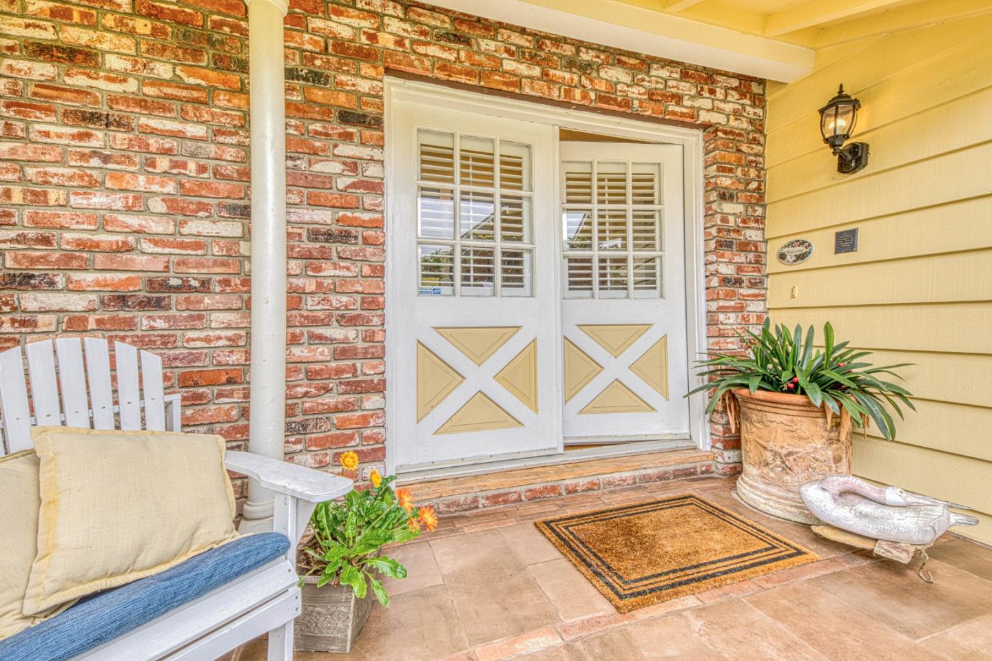 222 Encinada Drive