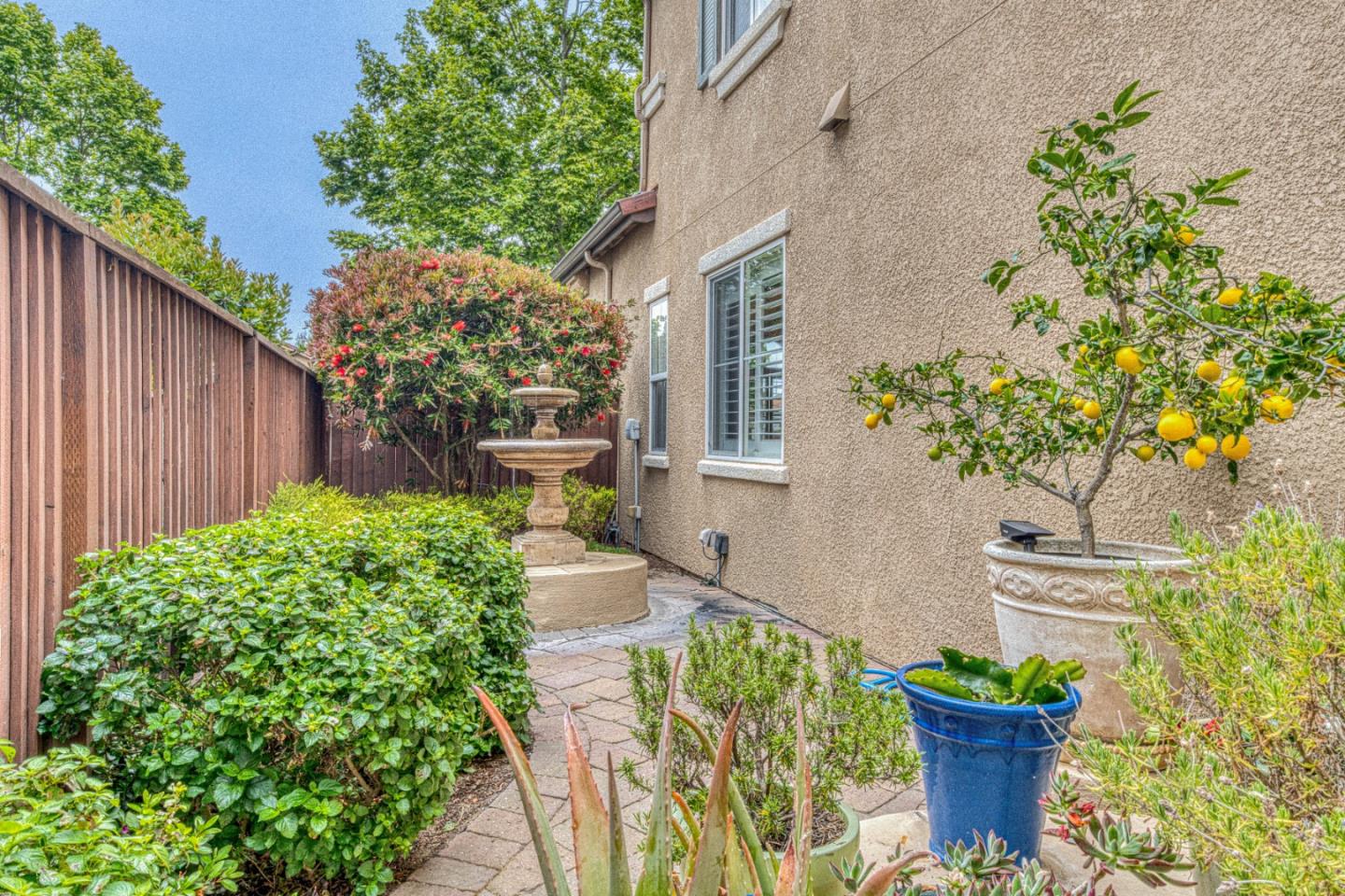 4150 Peninsula Point Drive