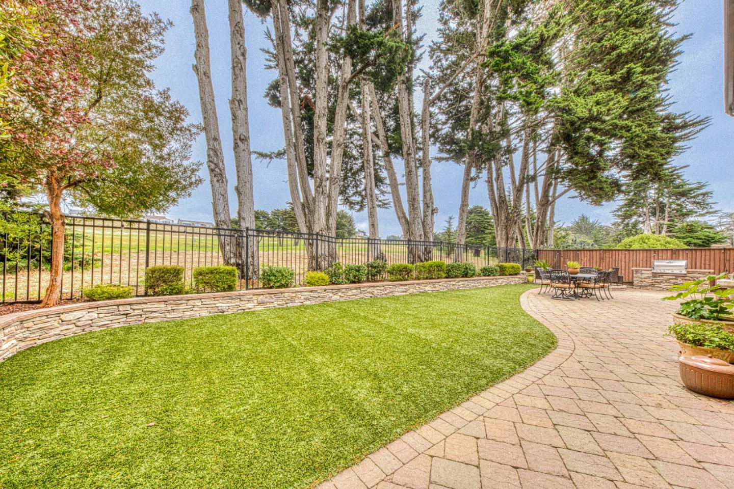 4150 Peninsula Point Drive