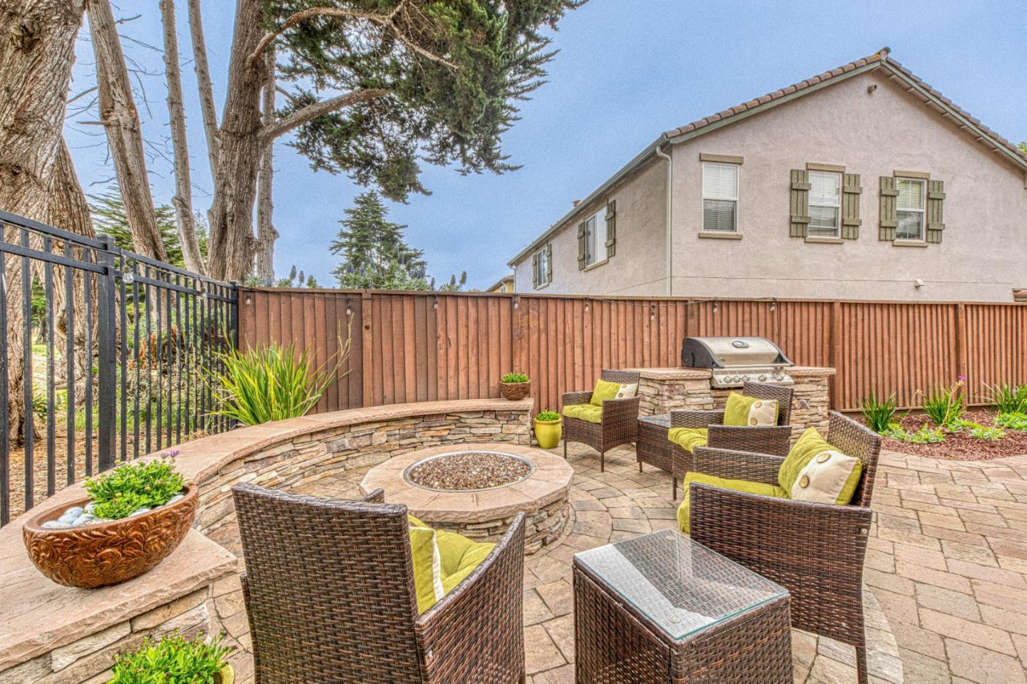 4150 Peninsula Point Drive