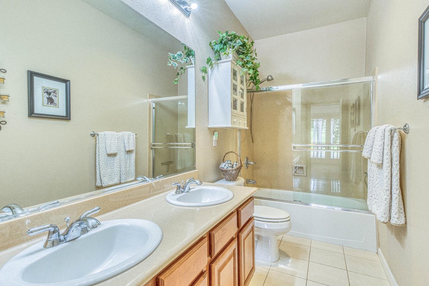 4150 Peninsula Point Drive