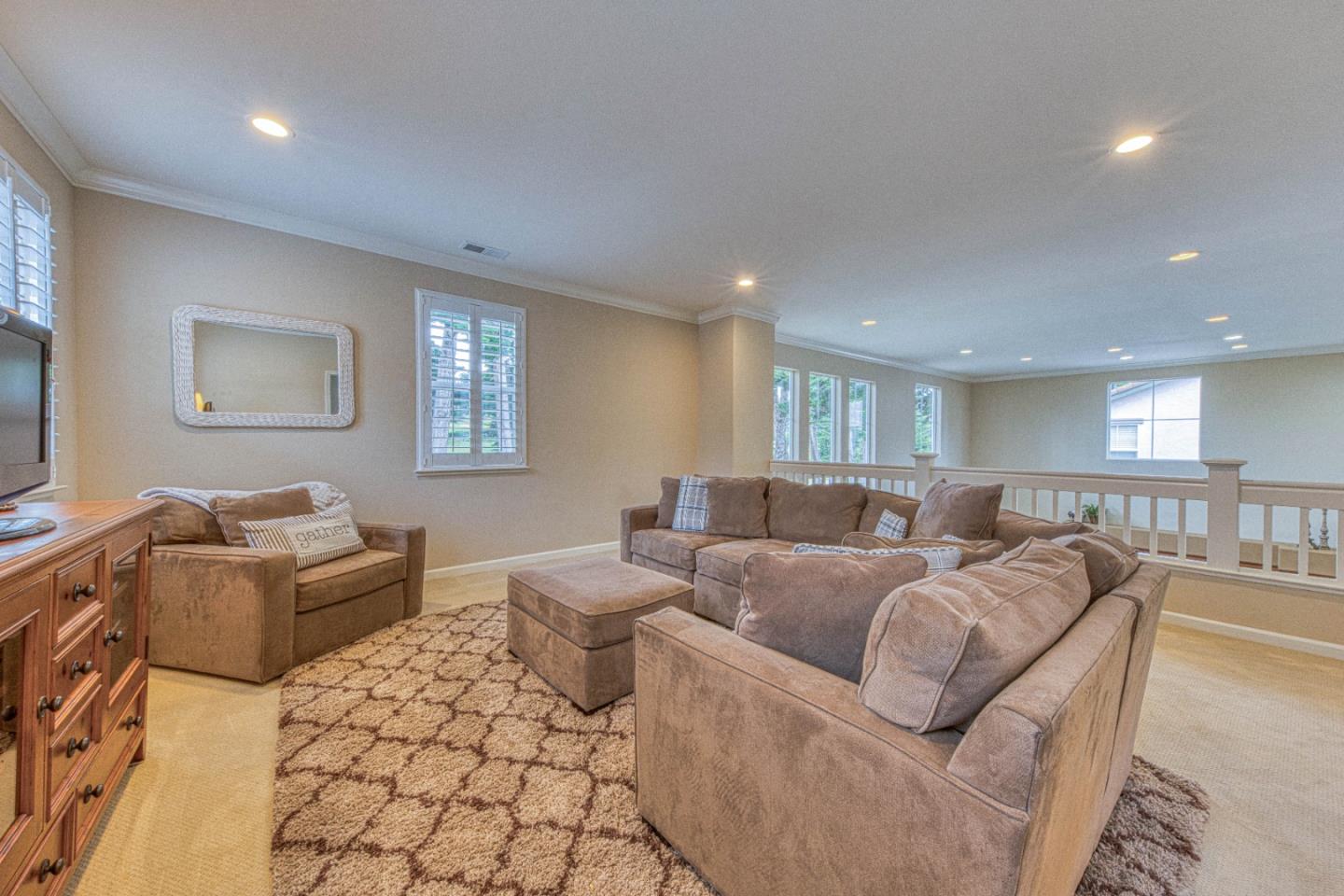 4150 Peninsula Point Drive