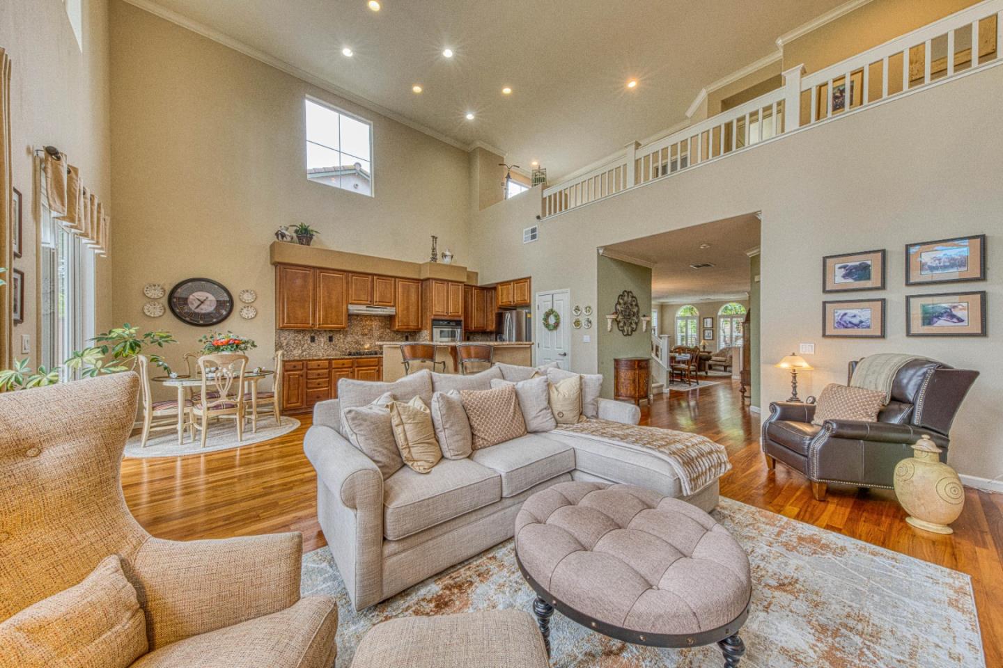 4150 Peninsula Point Drive