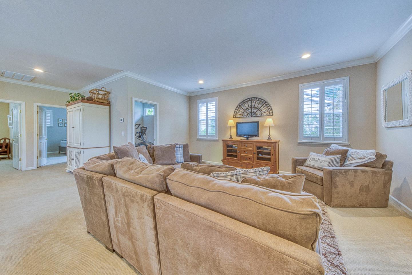4150 Peninsula Point Drive