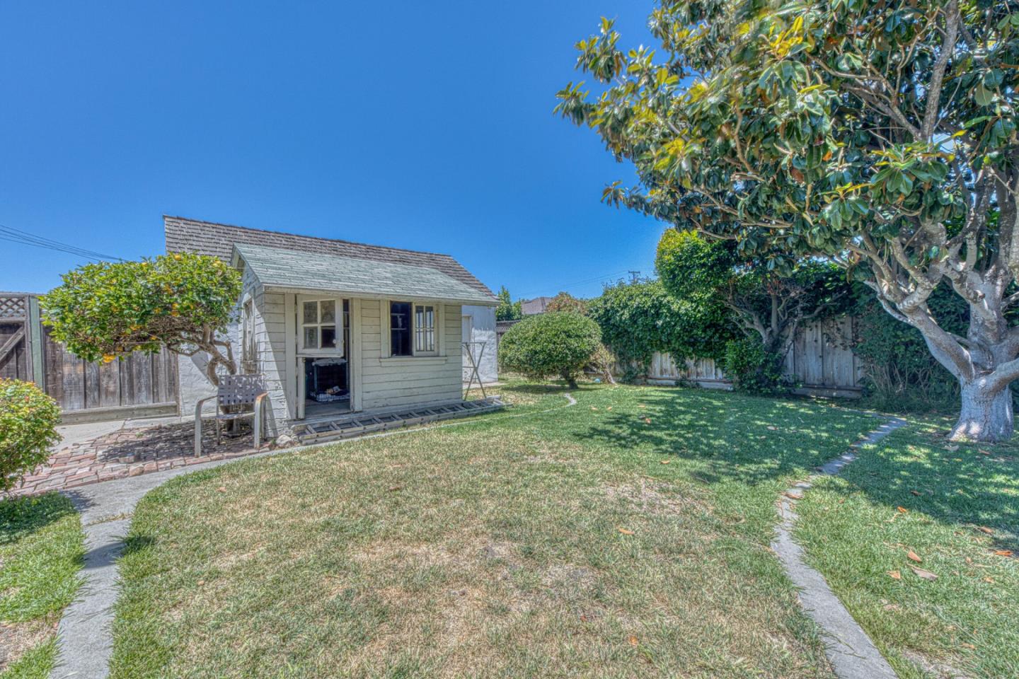 219 Pine Street