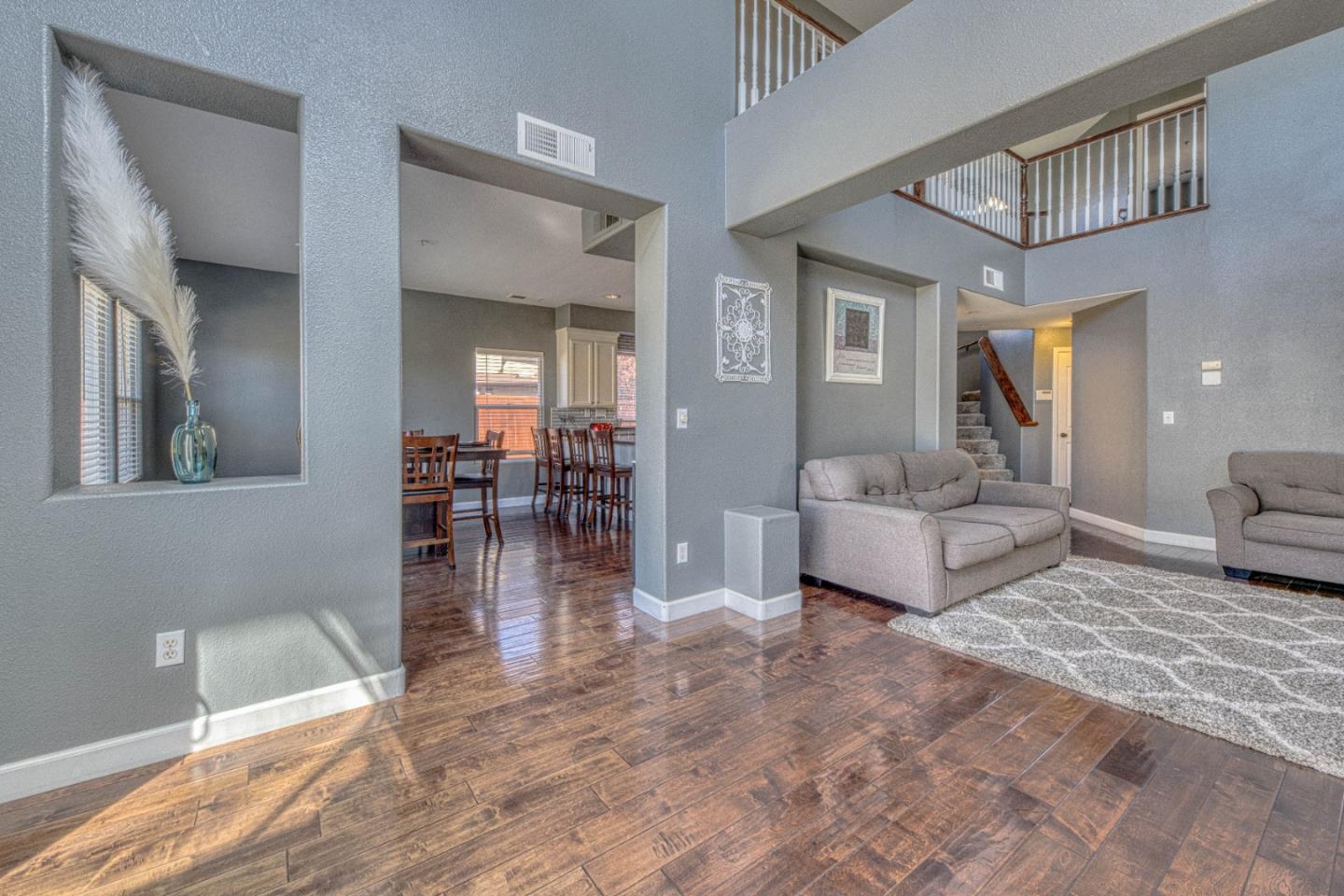 1529 Oyster Bay CT