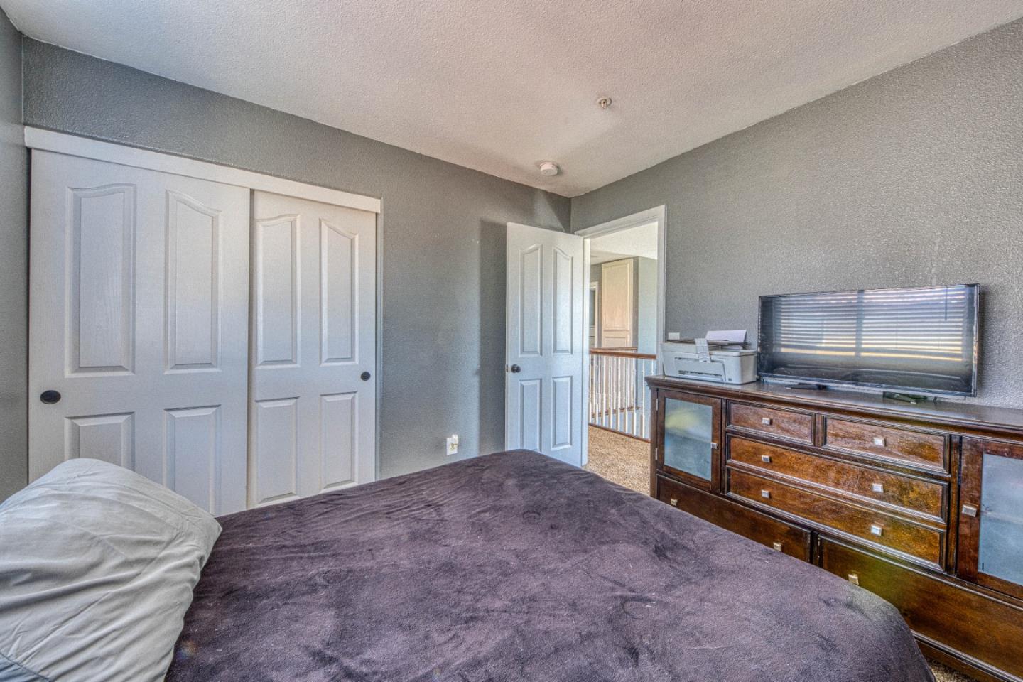 1529 Oyster Bay CT