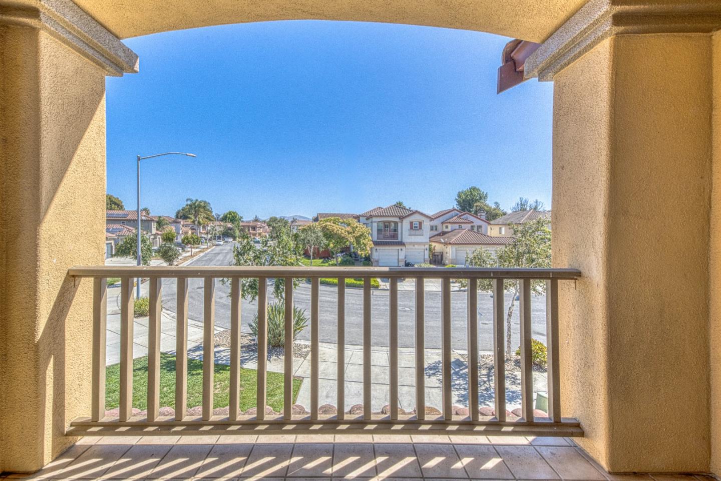 1529 Oyster Bay CT