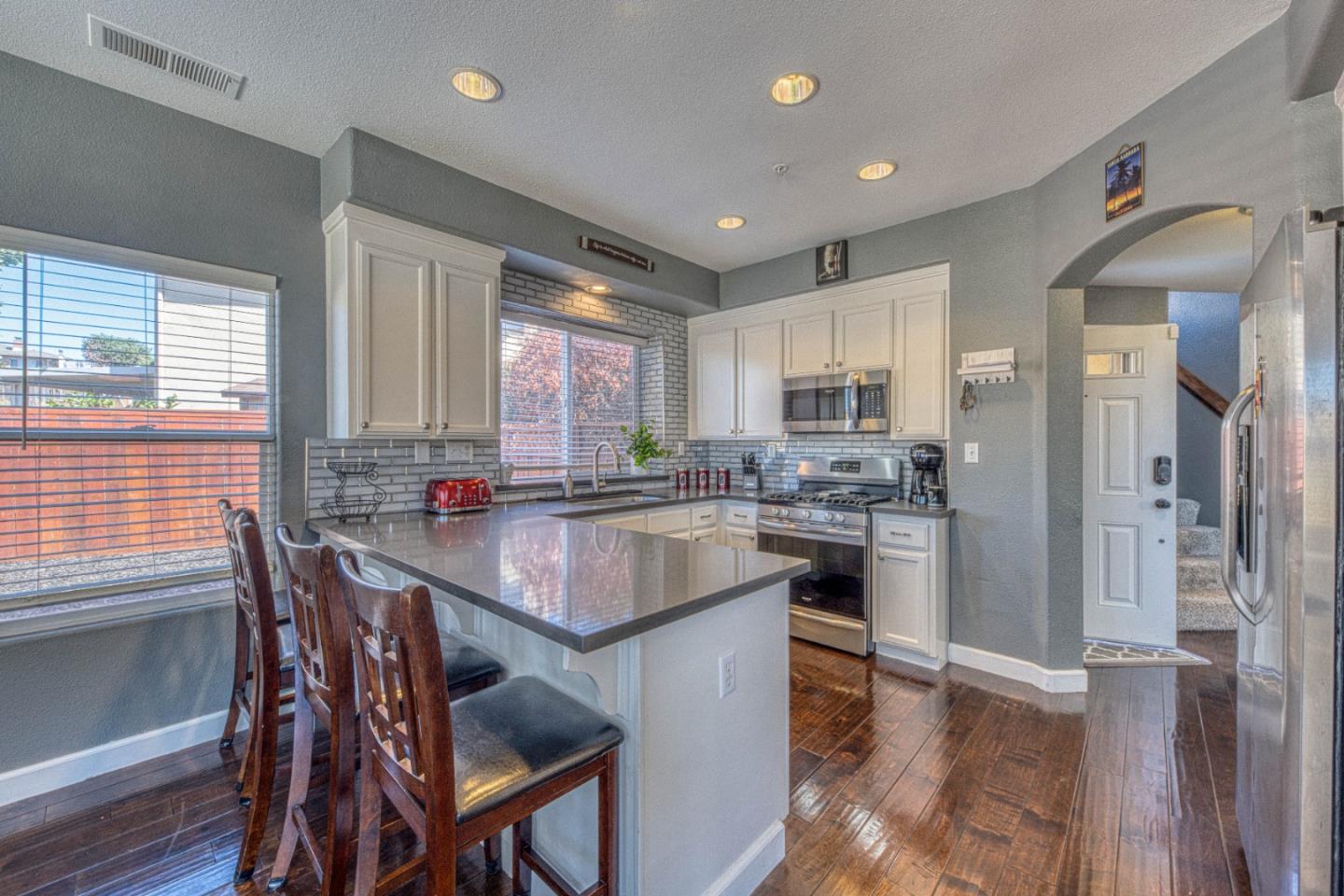 1529 Oyster Bay CT