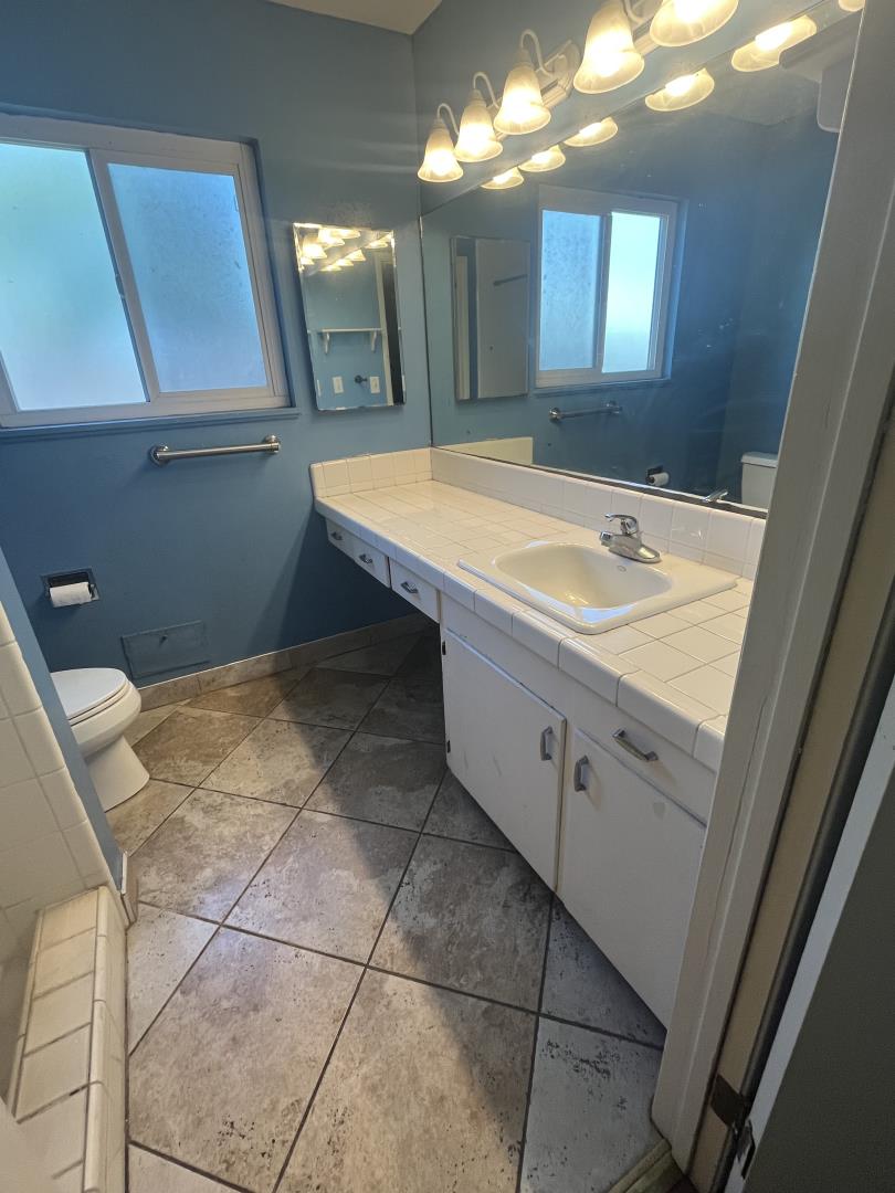 178 Del Mar DR