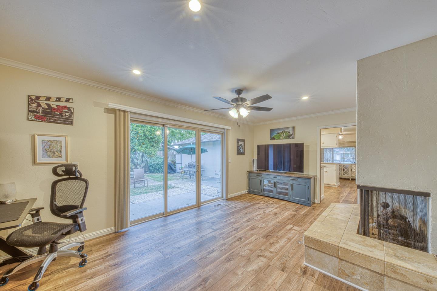 1167 Los Palos DR