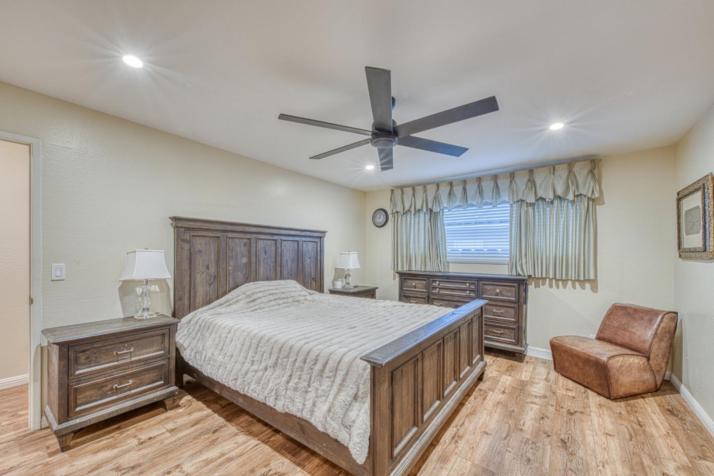 1167 Los Palos DR