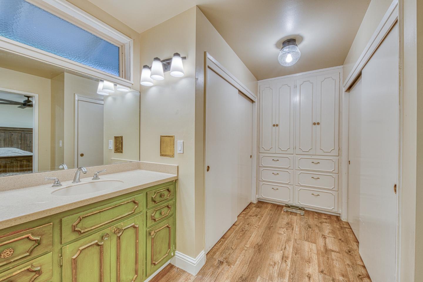 1167 Los Palos DR