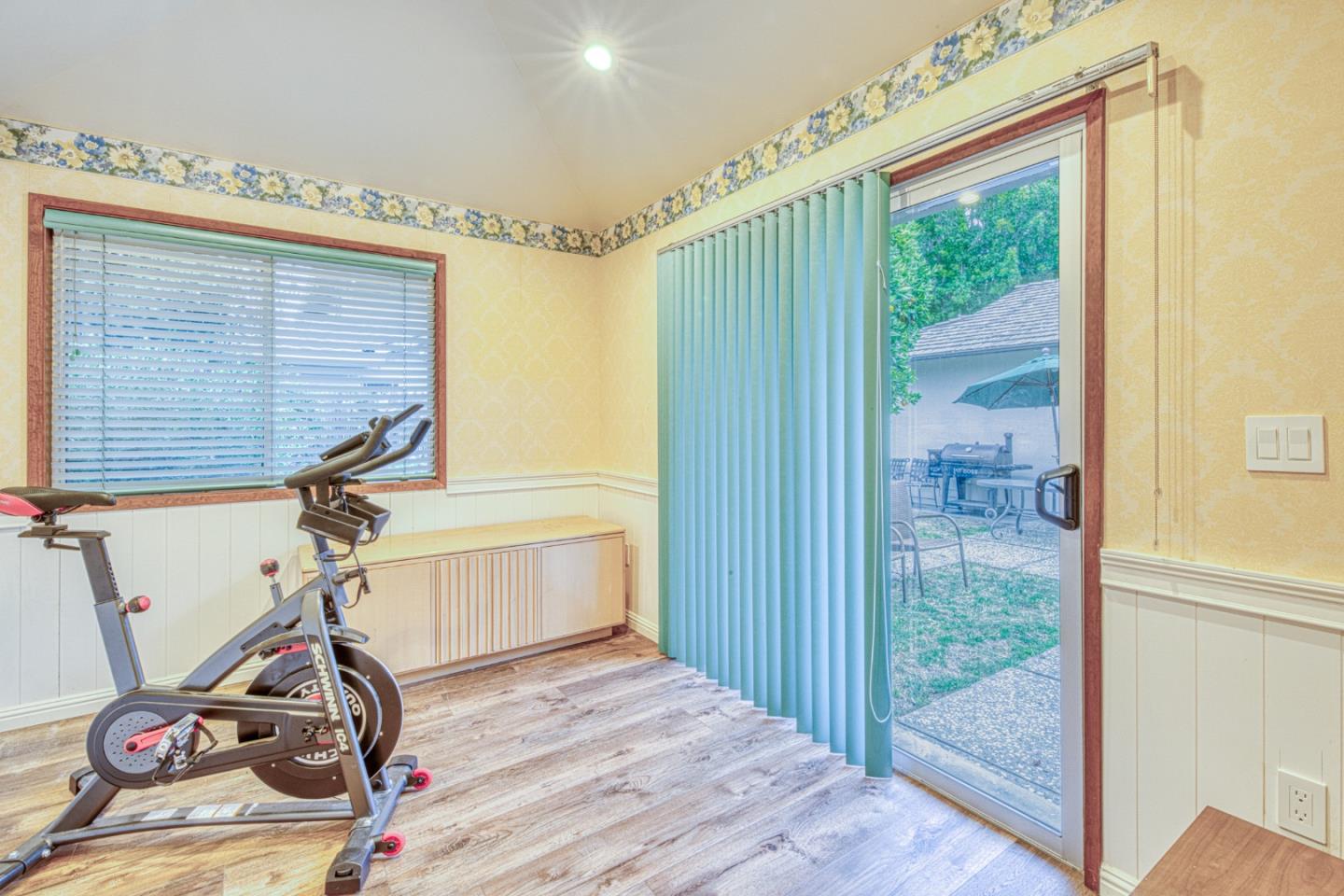 1167 Los Palos DR