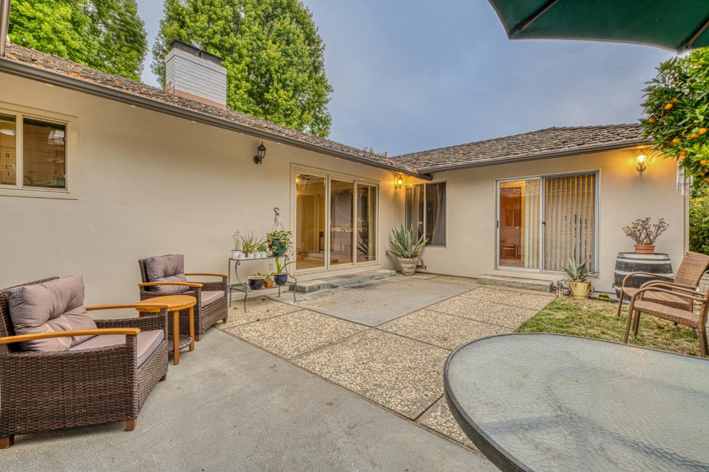 1167 Los Palos DR