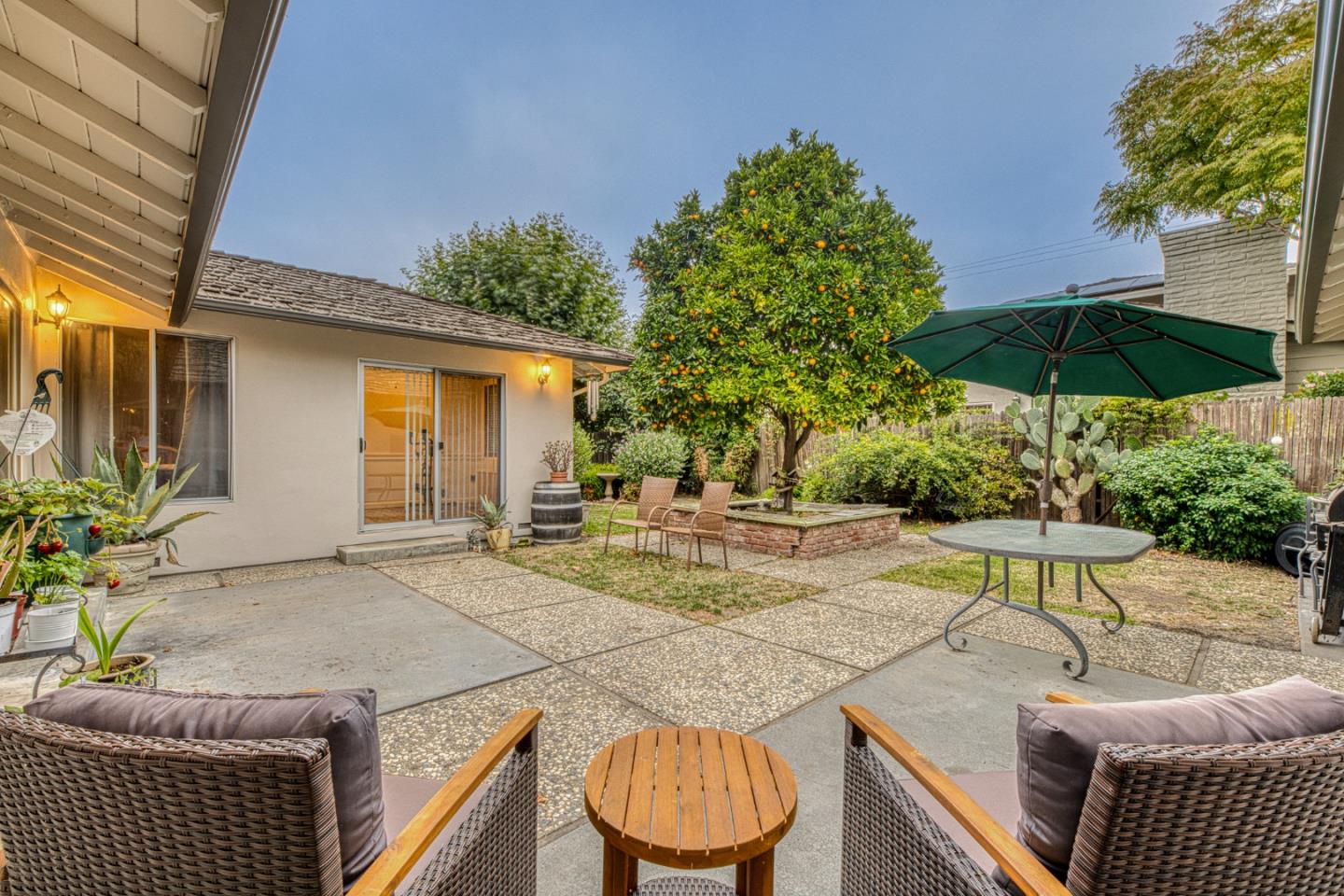 1167 Los Palos DR