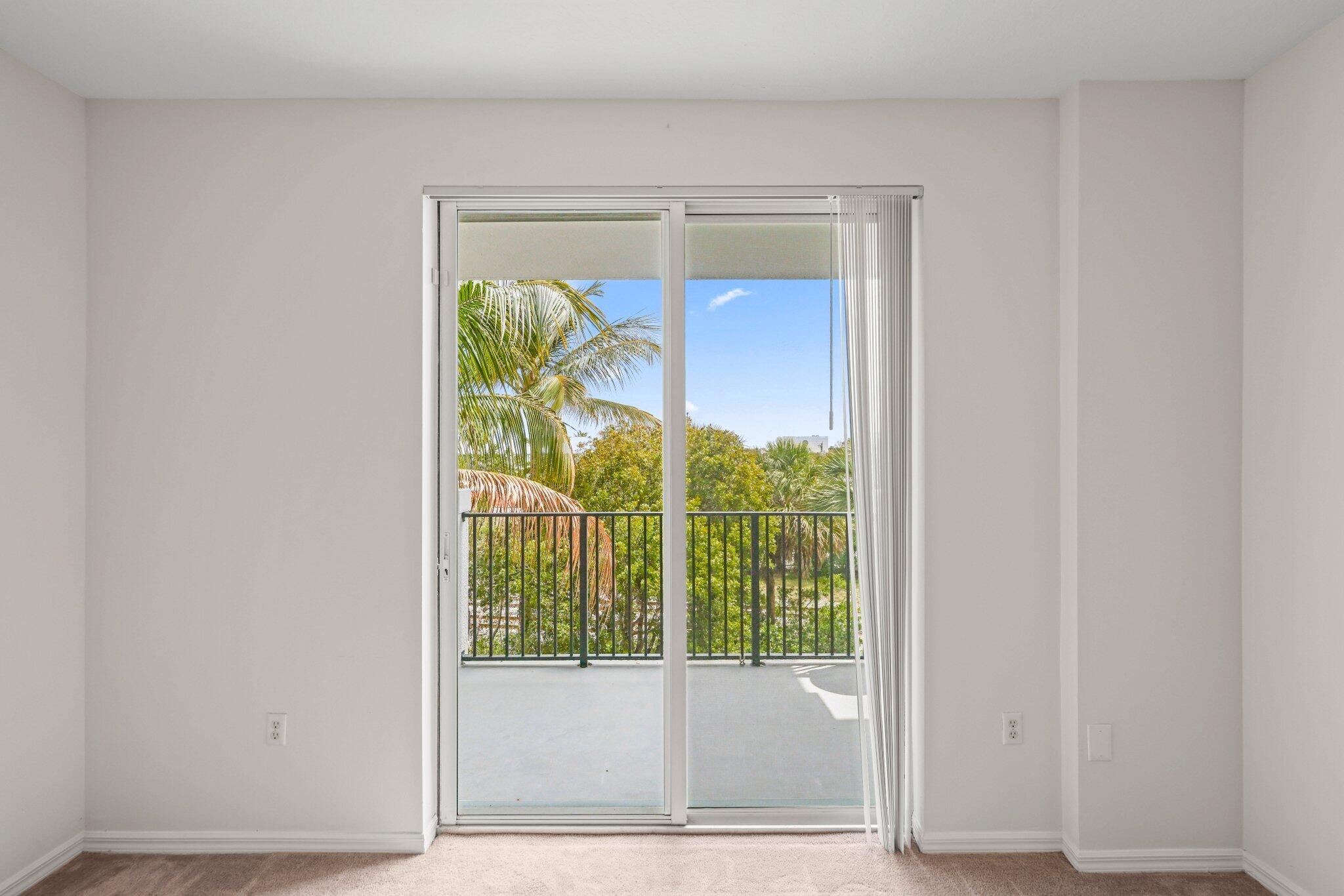 255 NE 3rd Avenue Unit 2-407