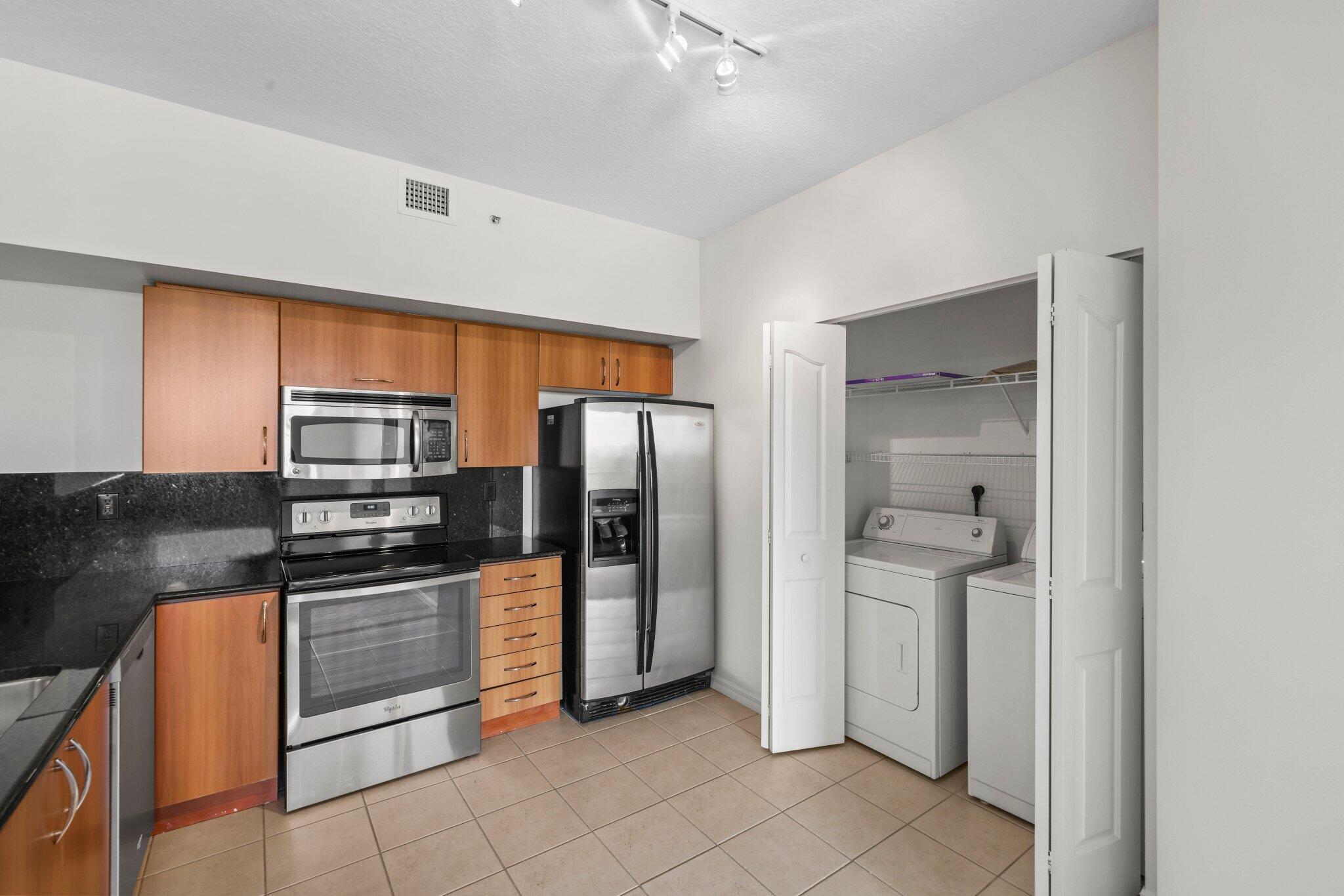 255 NE 3rd Avenue 2407