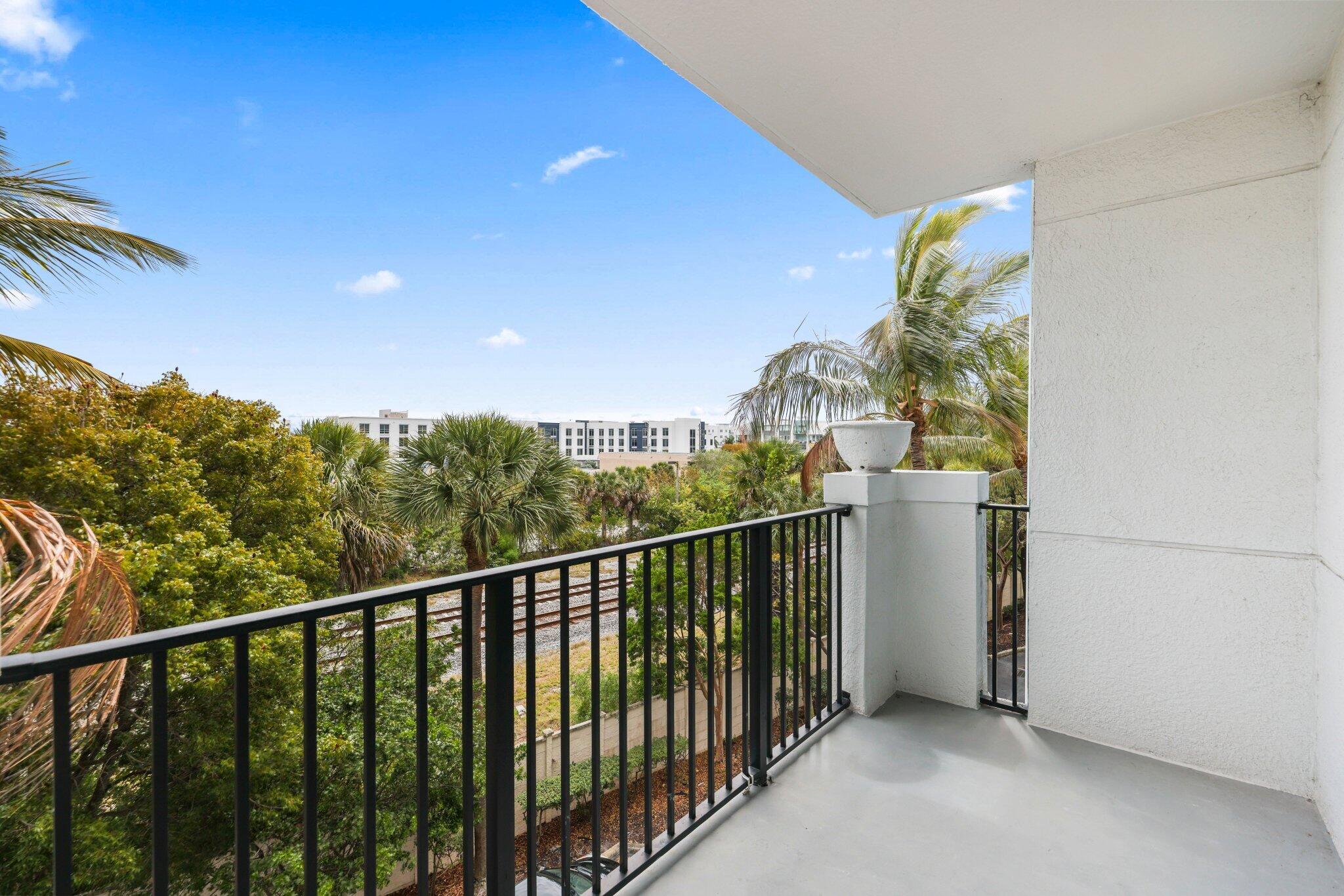 255 NE 3rd Avenue 2407