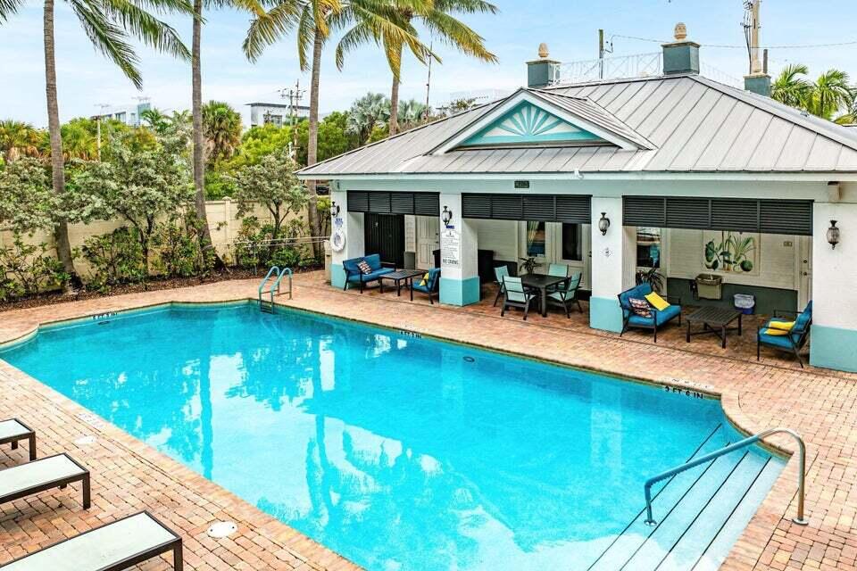 255 NE 3rd Avenue 2407
