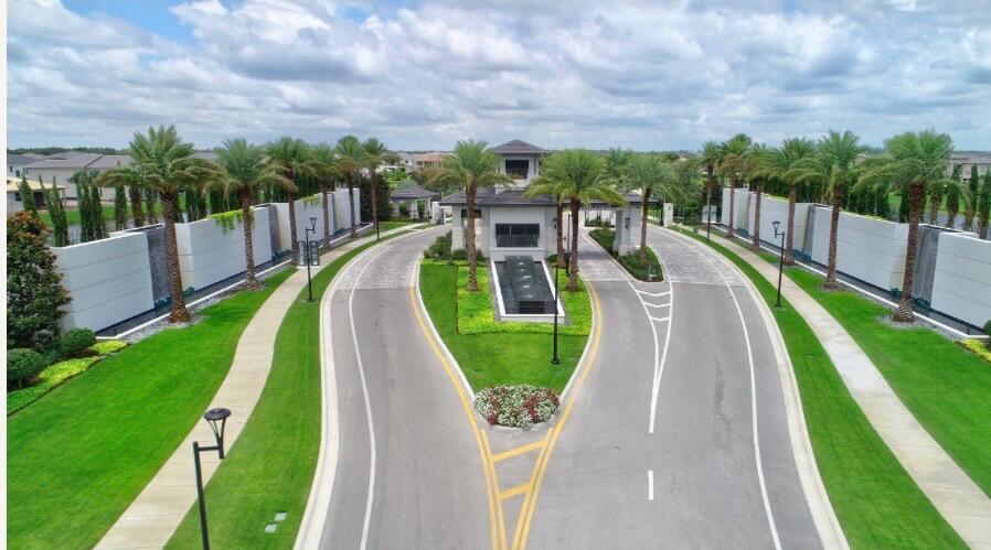 17317 Santaluce Manor