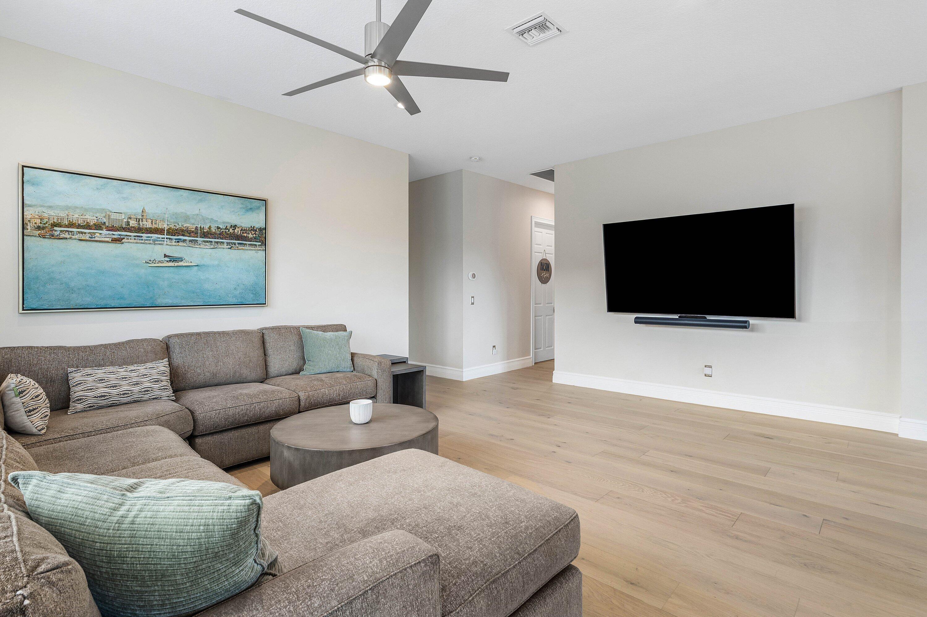 17317 Santaluce Manor