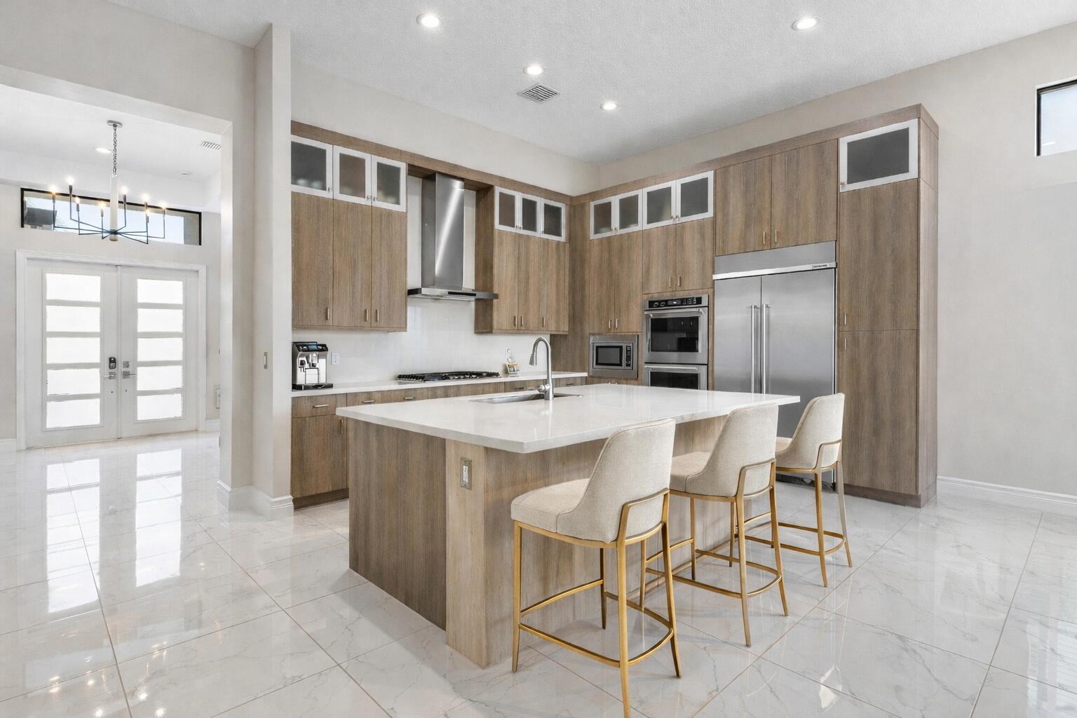 17317 Santaluce Manor