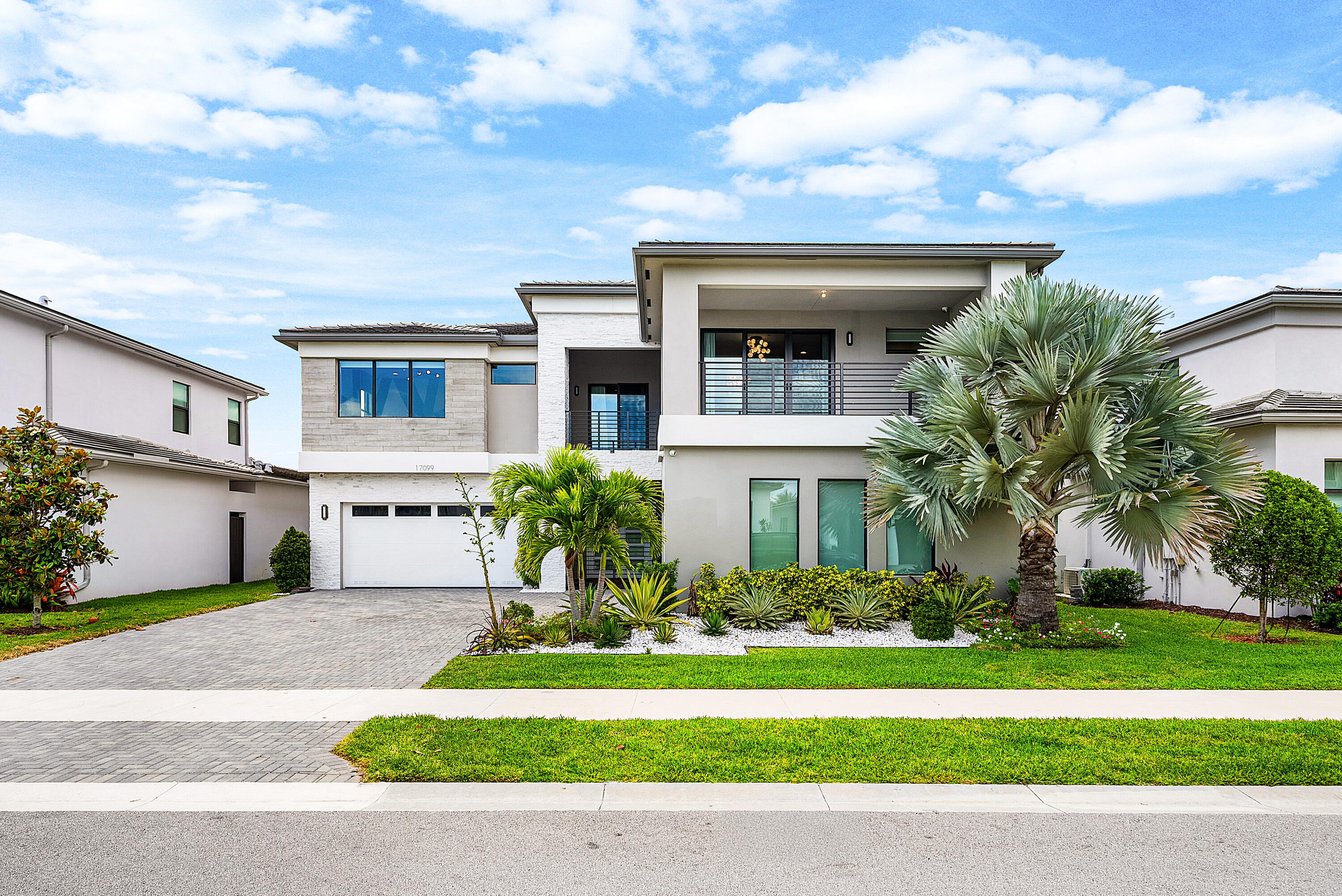 17099 Watersprite Lakes Road