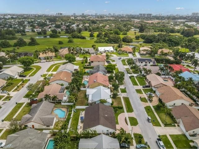 335 Sandalwood Ln