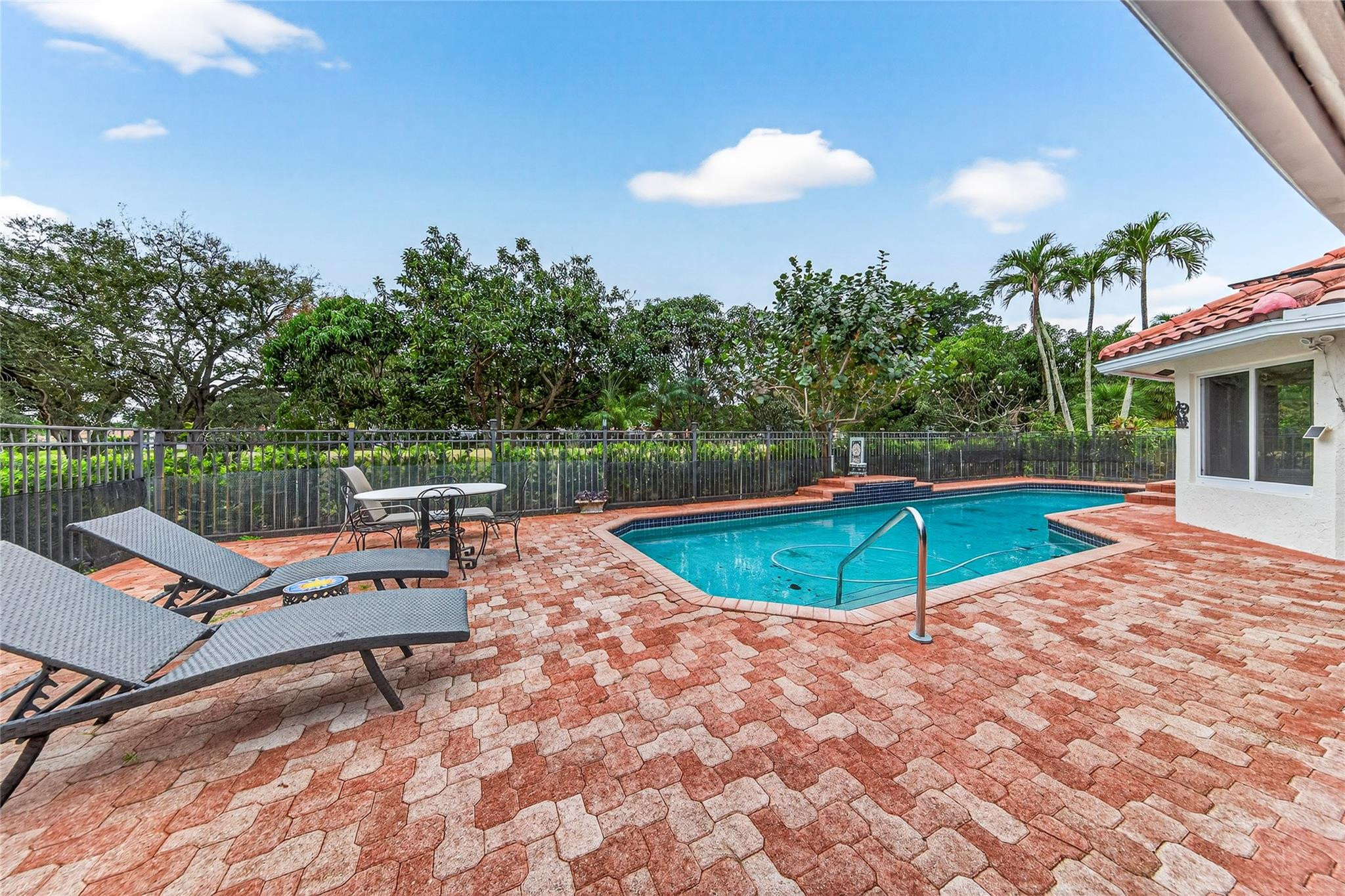 10405 Canoe Brook Circle