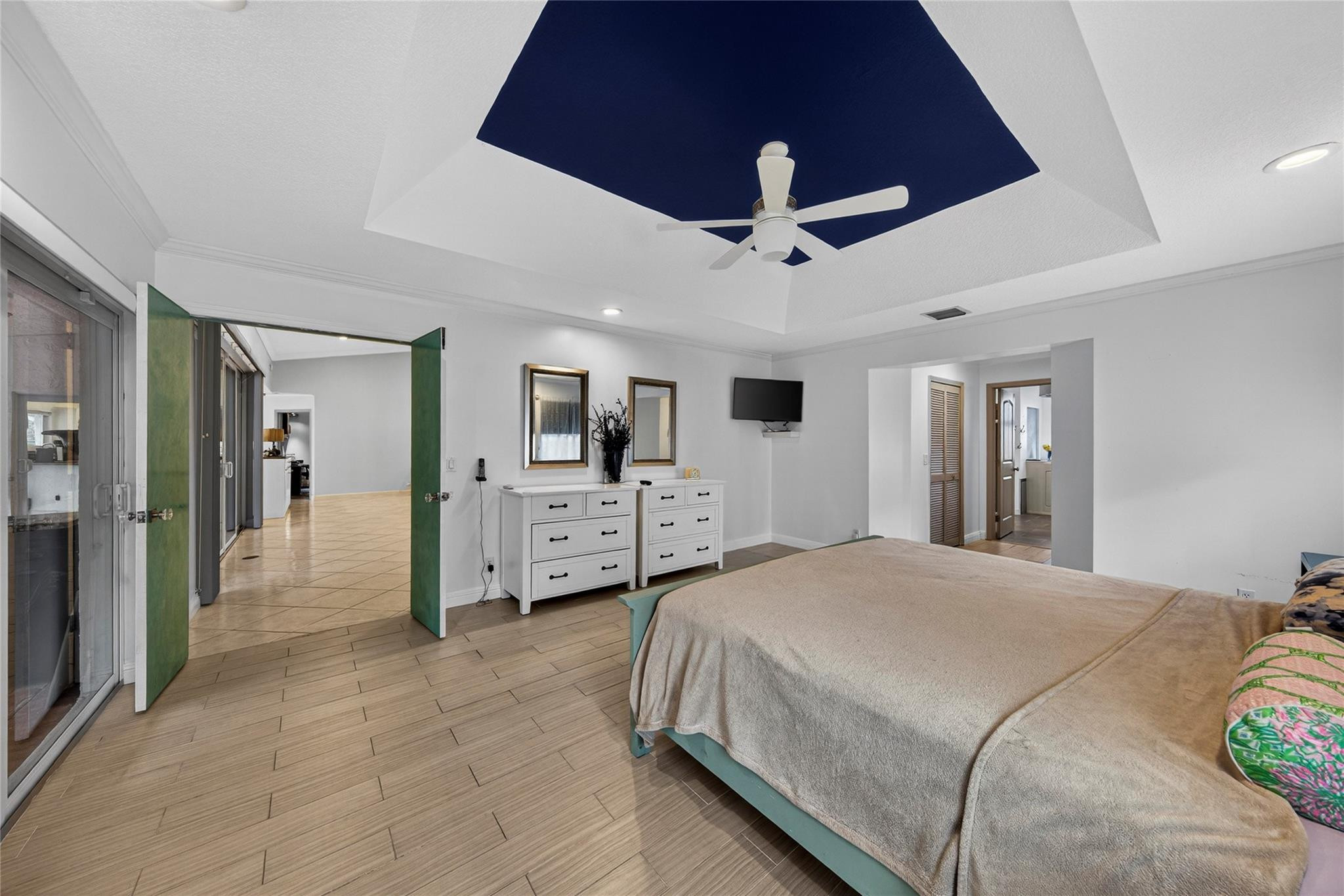 10405 Canoe Brook Circle