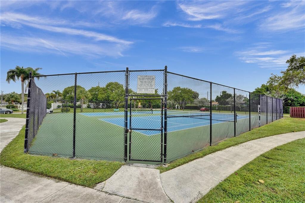 210 Lake Pointe Drive 309