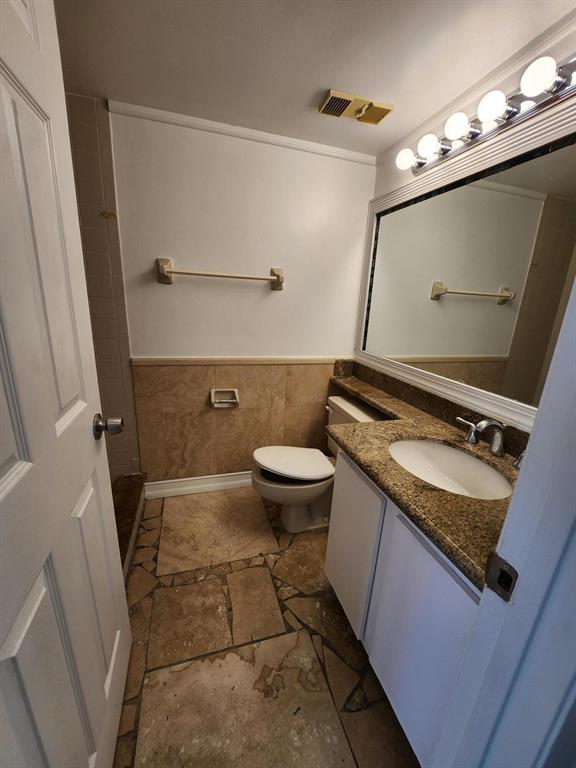 210 Lake Pointe Drive 309